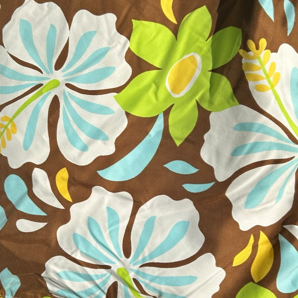 Green aloha print beach blanket - Picture 2 of 14